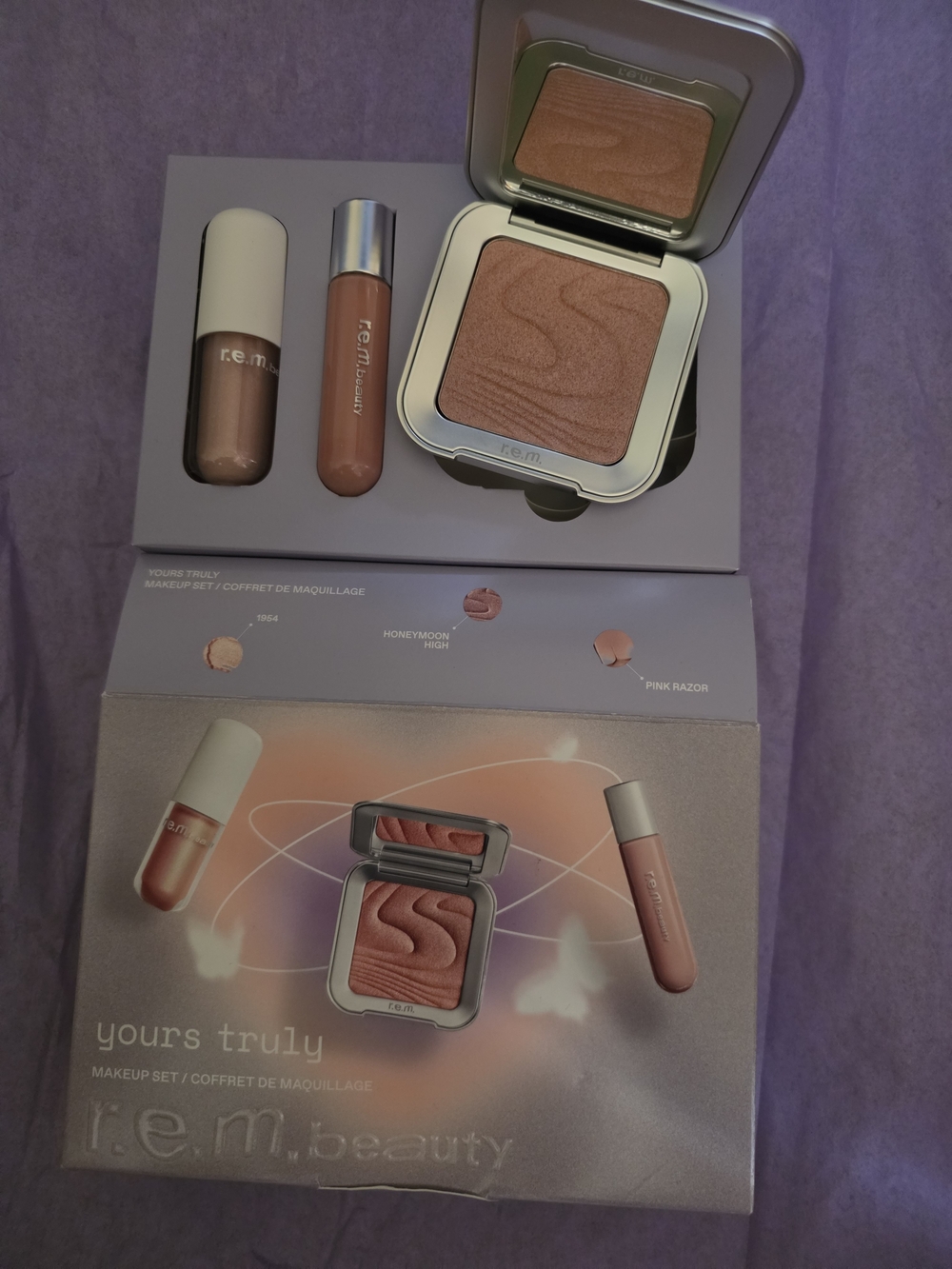 R.e.m Beauty Yours Truly Make Up Set New In Box - Picture 3 of 4